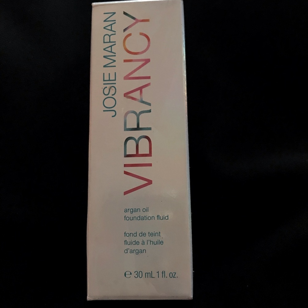 💦Josie Maran Vibrancy Foundation Fluid - Shade Supernatural RG10